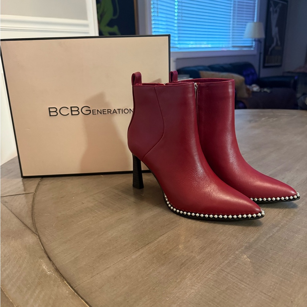 BCBG ankle bootie